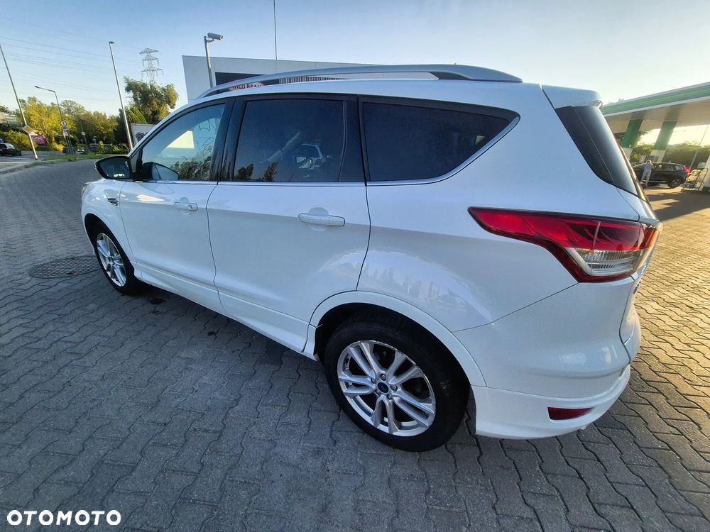Ford Kuga 1.5 EcoBoost 2x4 Titanium - 9