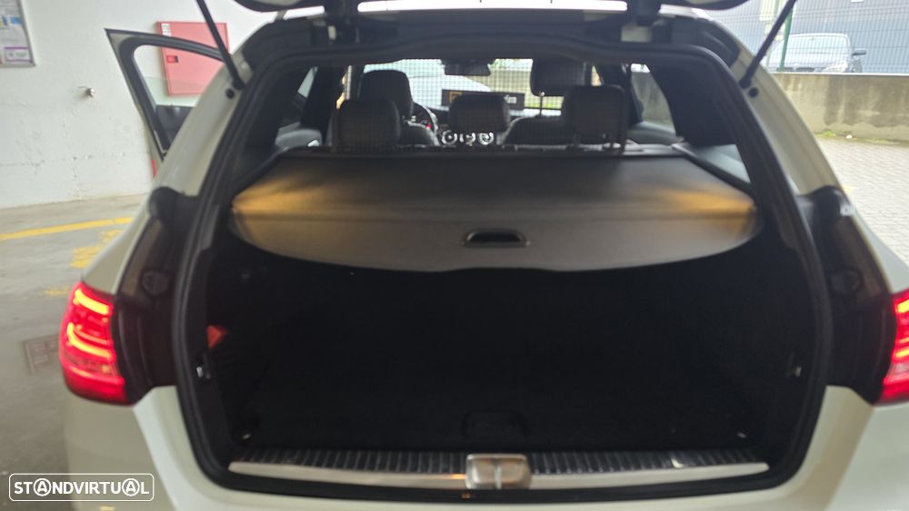 Mercedes-Benz C 300 BlueTEC Hybrid AMG Line - 23