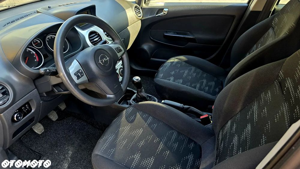 Opel Corsa 1.4 16V Innovation - 15