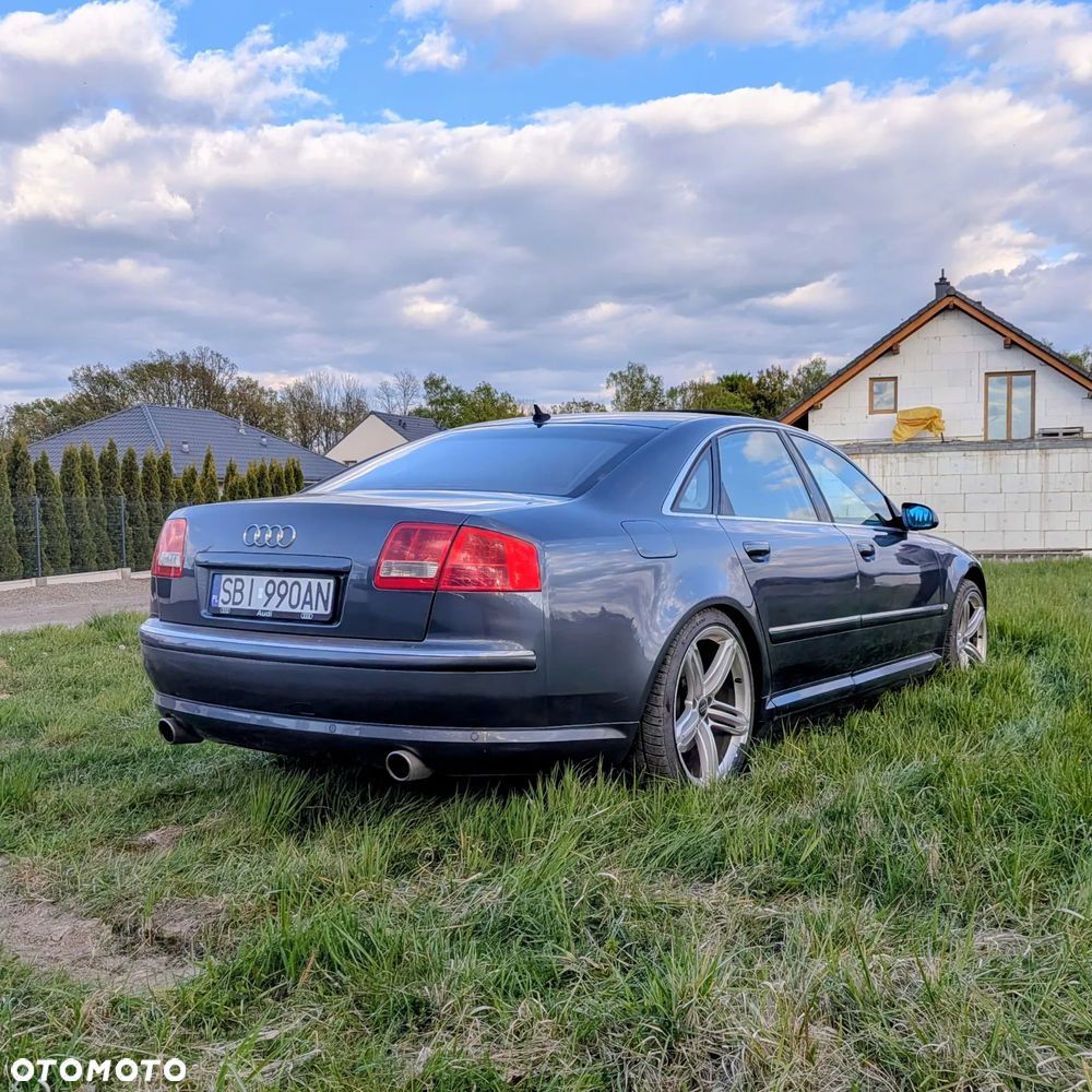 Audi A8 4.2 Quattro - 8
