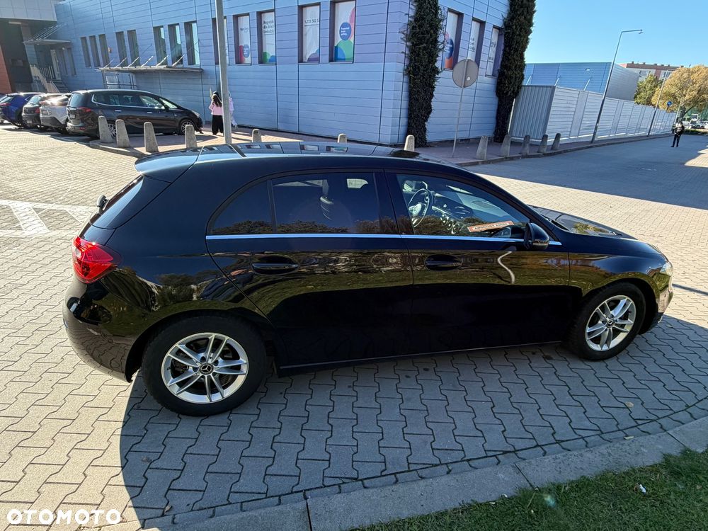 Mercedes-Benz Klasa A 180 7G-DCT Edition 19 - 11
