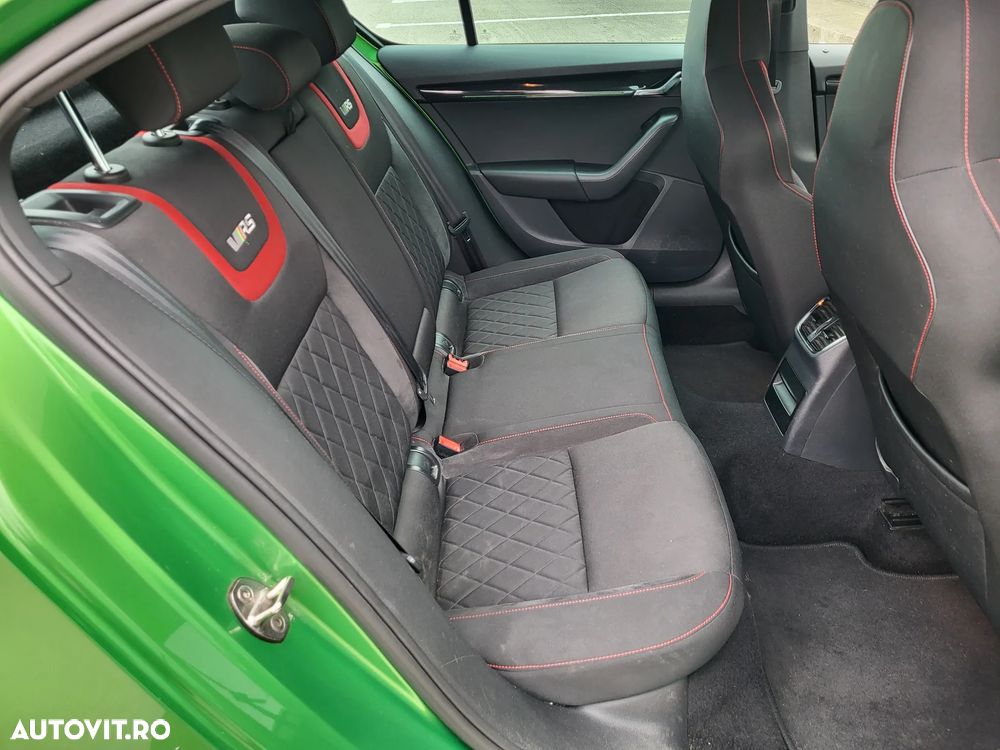 Skoda Octavia 2.0 TSI DSG RS - 12