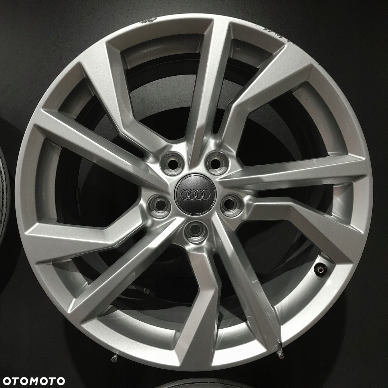 Felgi 18 5x112 Audi TT 8S0 S-Line OE F503064-40 - 2