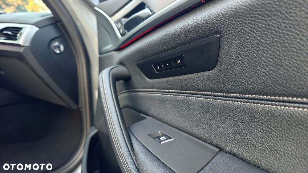 BMW Seria 5 520i Luxury Line - 30