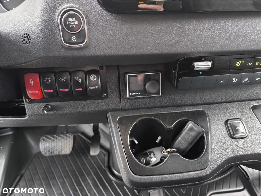 Mercedes-Benz Sprinter - 17
