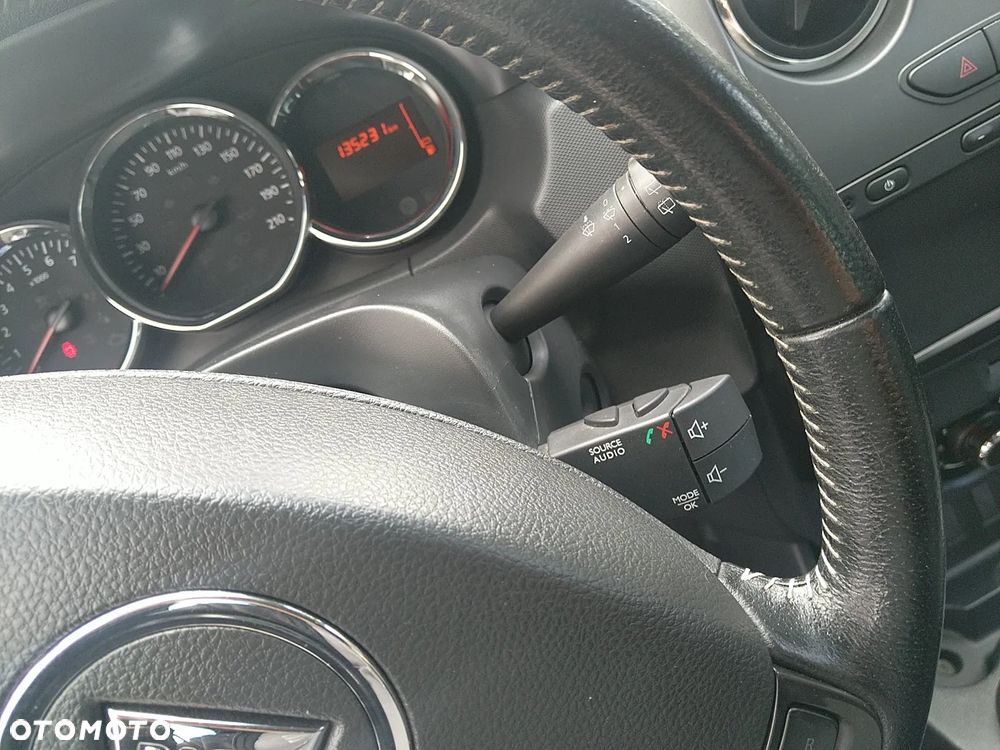 Dacia Duster 1.2 TCe Celebration - 19