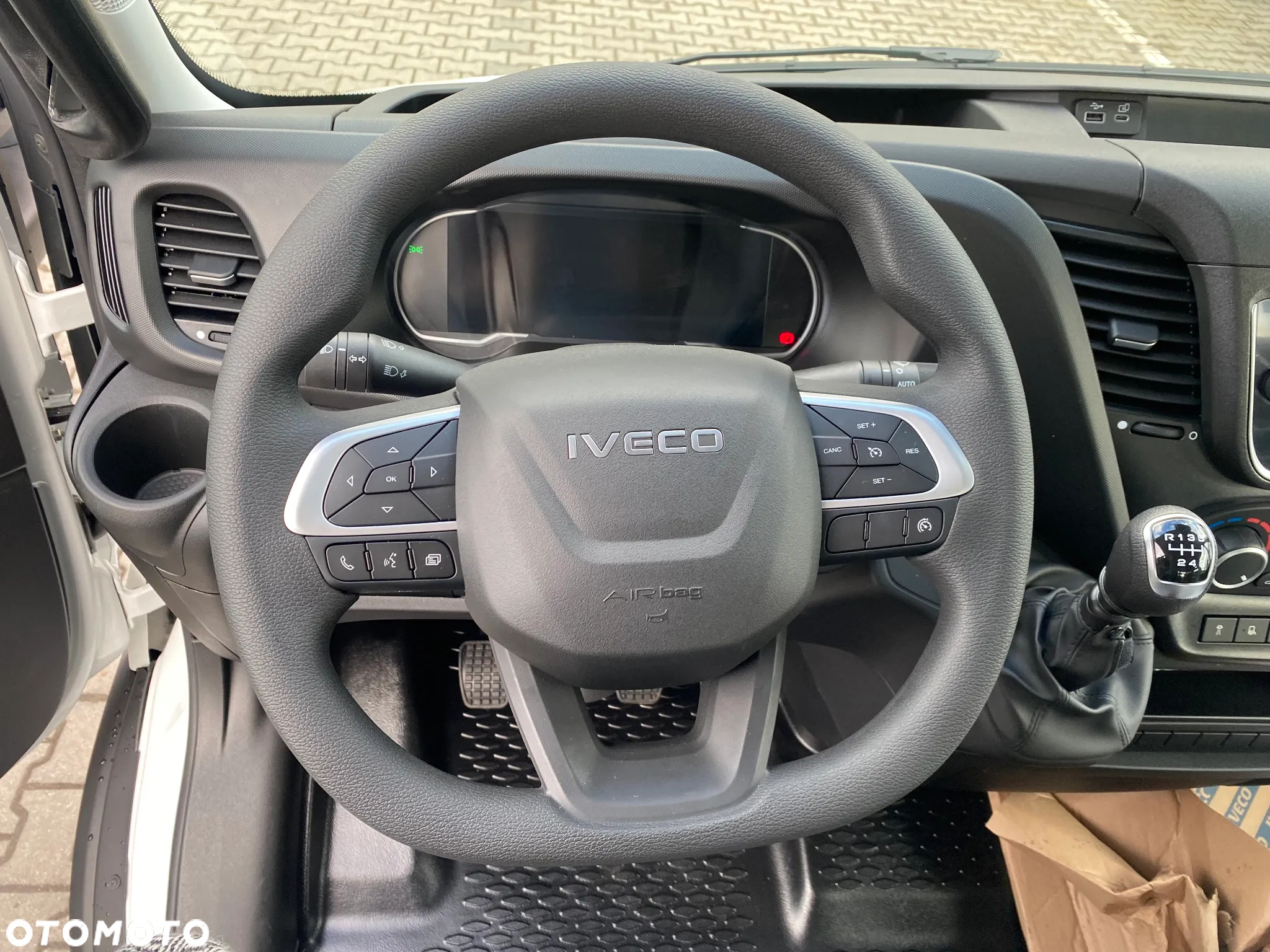 Iveco Daily - Twój Partner w Biznesie - 16