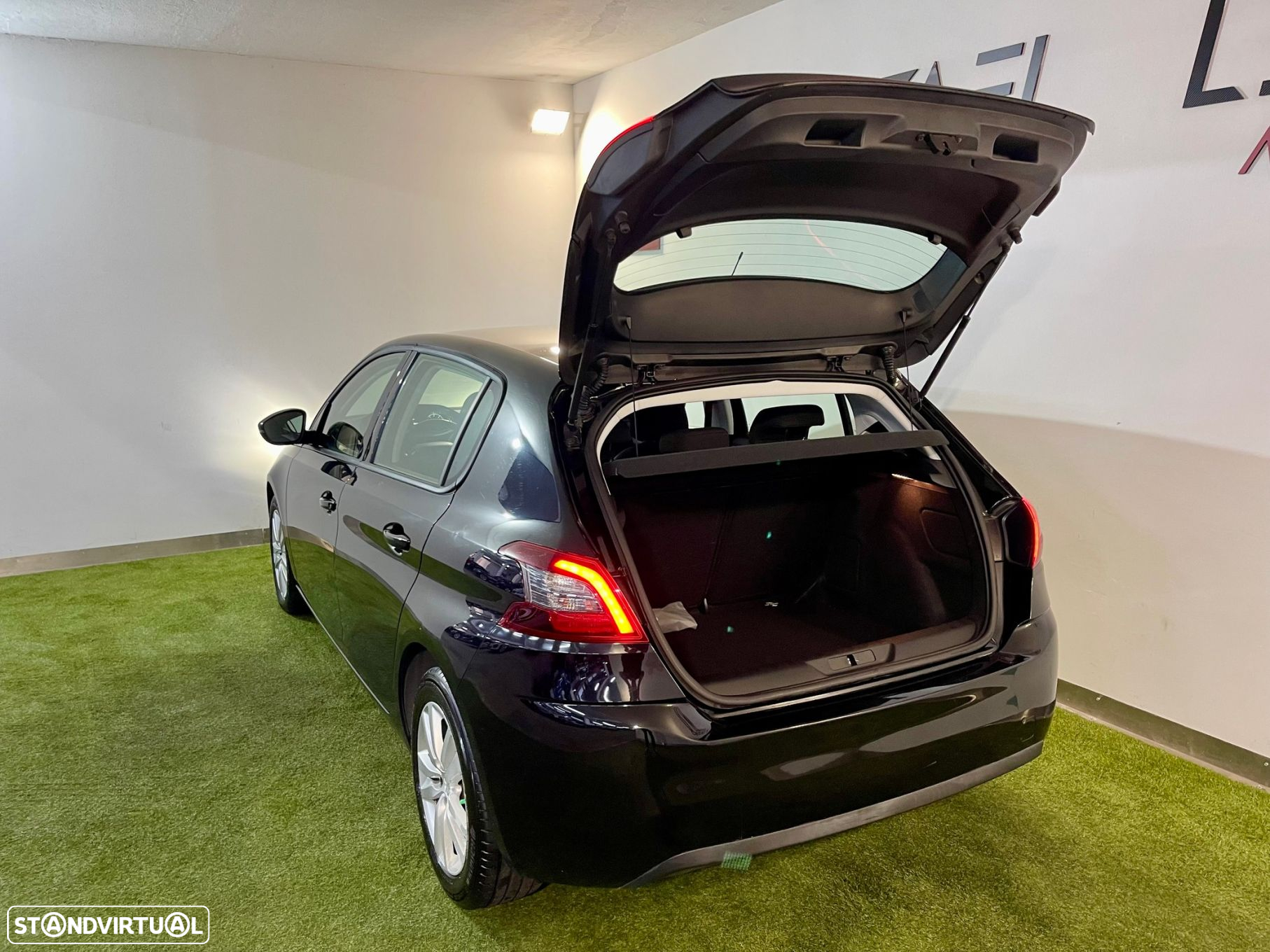 Peugeot 308 1.5 BlueHDi Style - 24