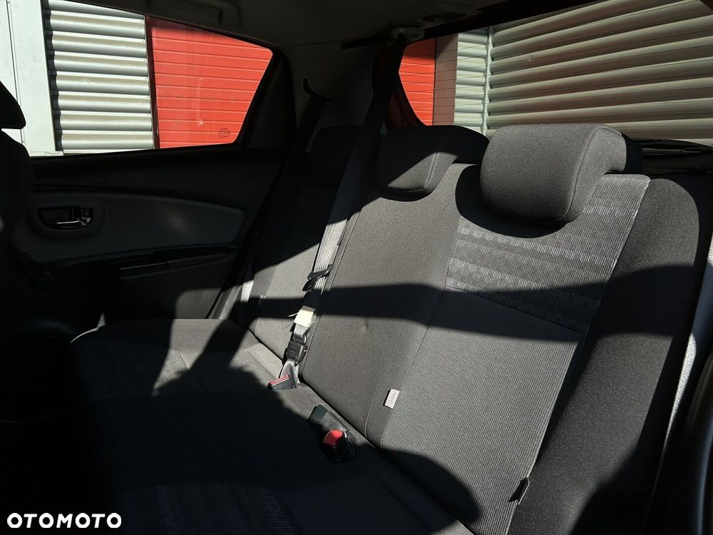 Toyota Yaris 1.33 Premium EU6 - 22