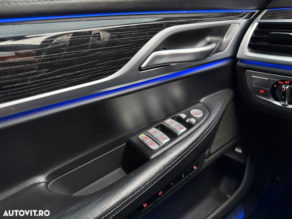 BMW Seria 7 730Ld xDrive - 13