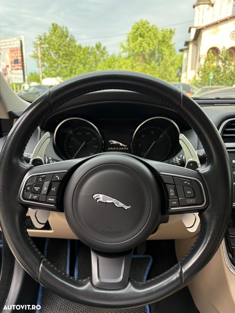 Jaguar XE E-Performance Aut. Prestige - 19