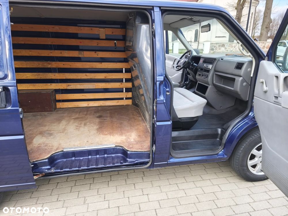 Volkswagen Transporter - 21