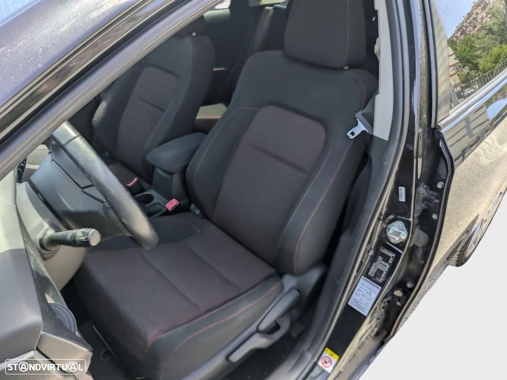 Toyota Auris 1.4 D-4D Comfort+Pack Sport - 4