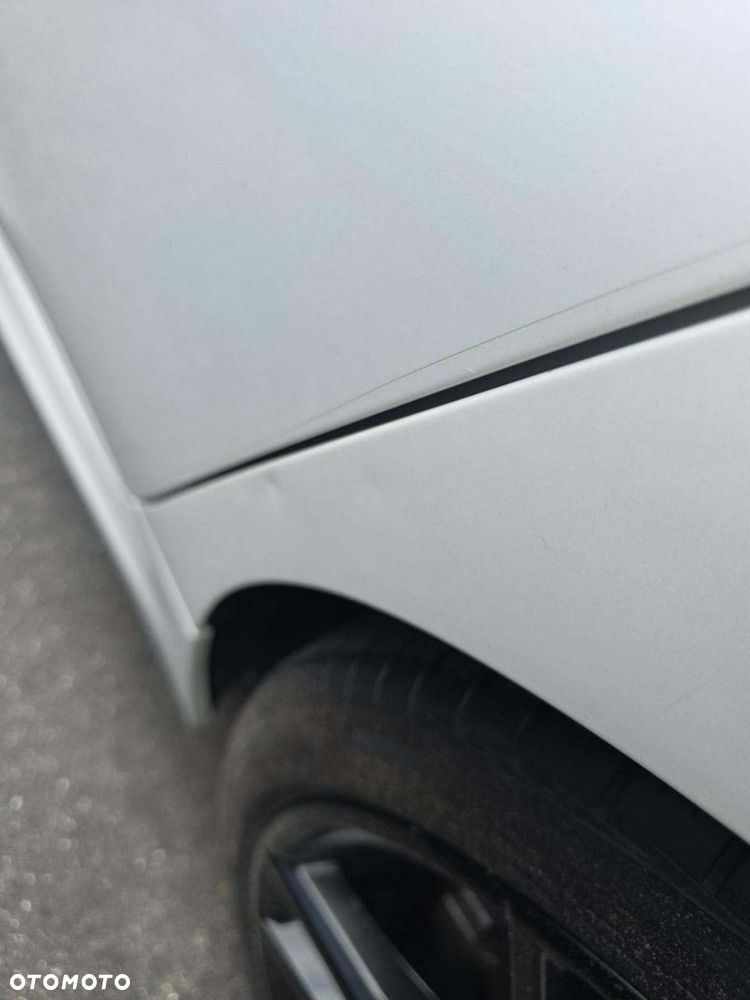 BMW Seria 3 330i M Sport - 14