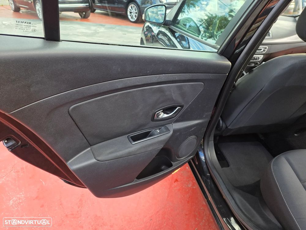 Renault Mégane Sport Tourer 1.5 dCi Dynamique S - 21