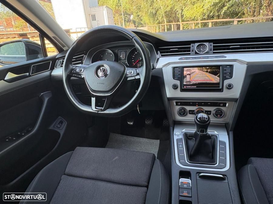 VW Passat Variant 1.6 TDI BlueMotion - 27