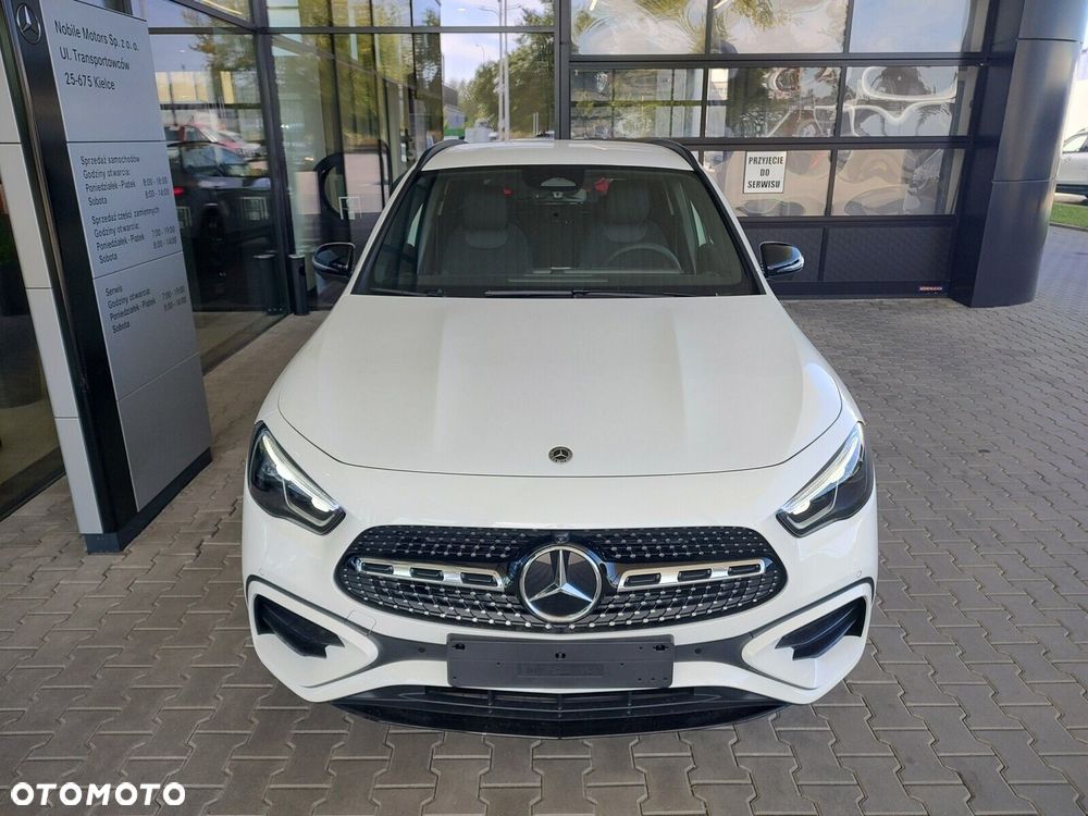 Mercedes-Benz GLA - 3