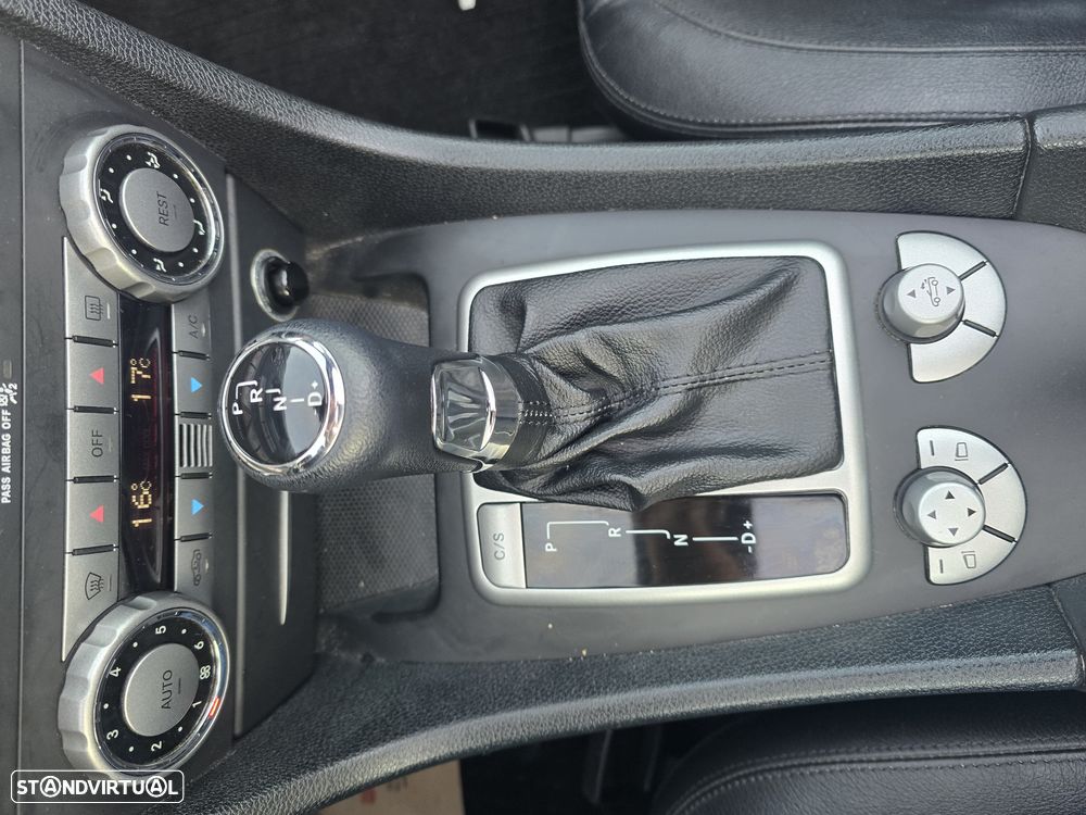 Mercedes-Benz SLK 200 Kompressor Auto Sport Edition - 32