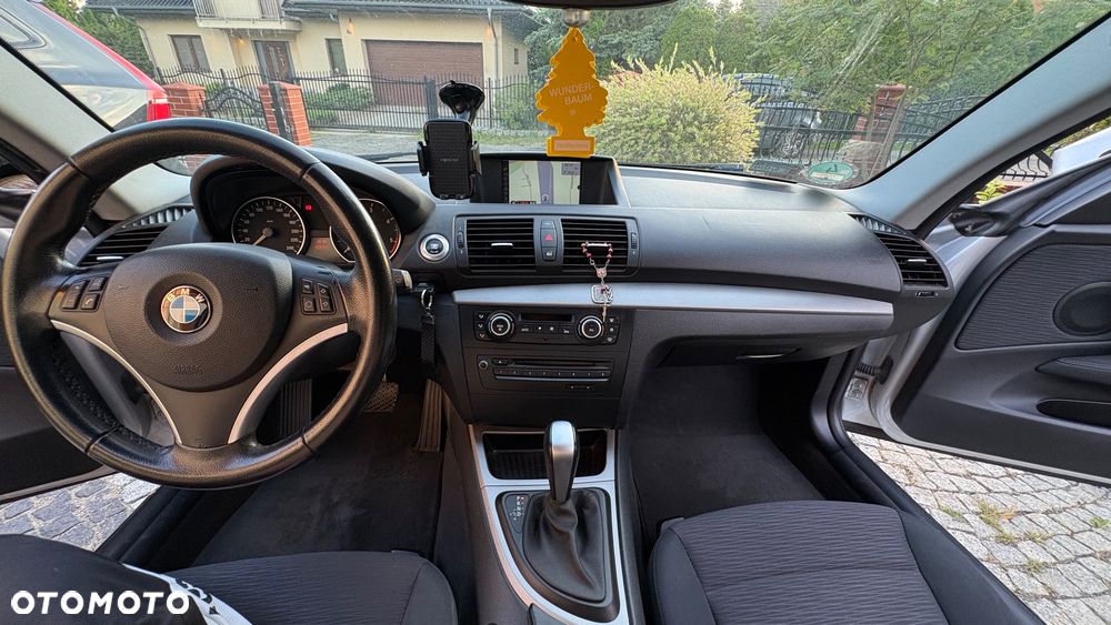 BMW Seria 1 118d DPF - 10