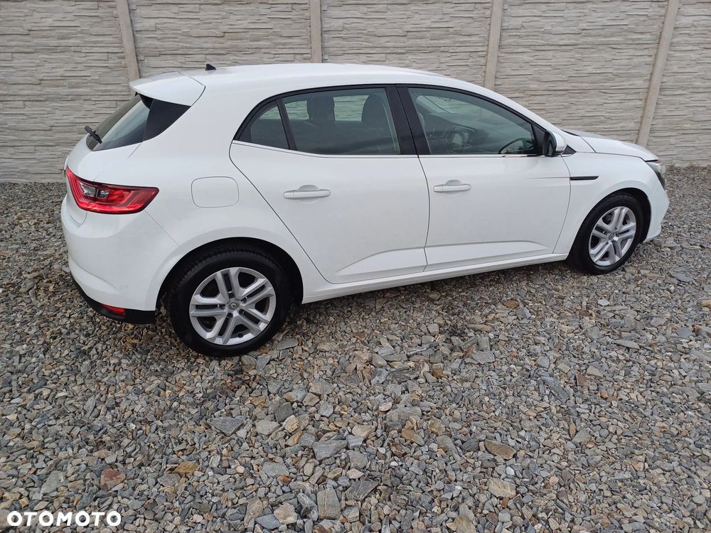 Renault Megane 1.5 Blue dCi Intens - 11