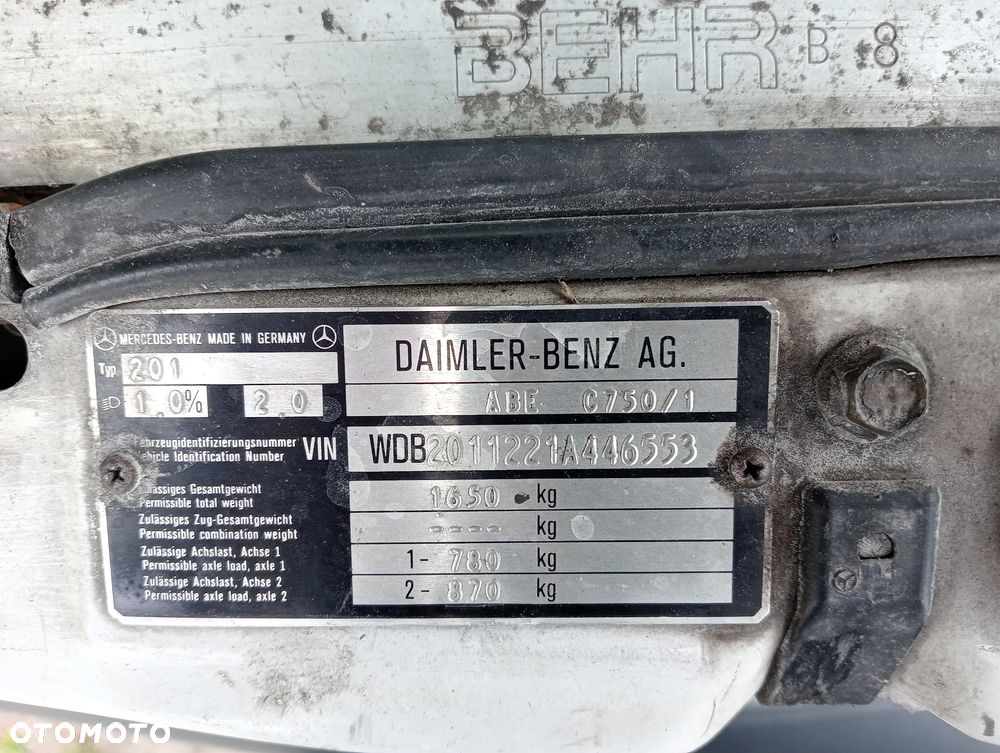Mercedes-Benz W201 (190) - 11