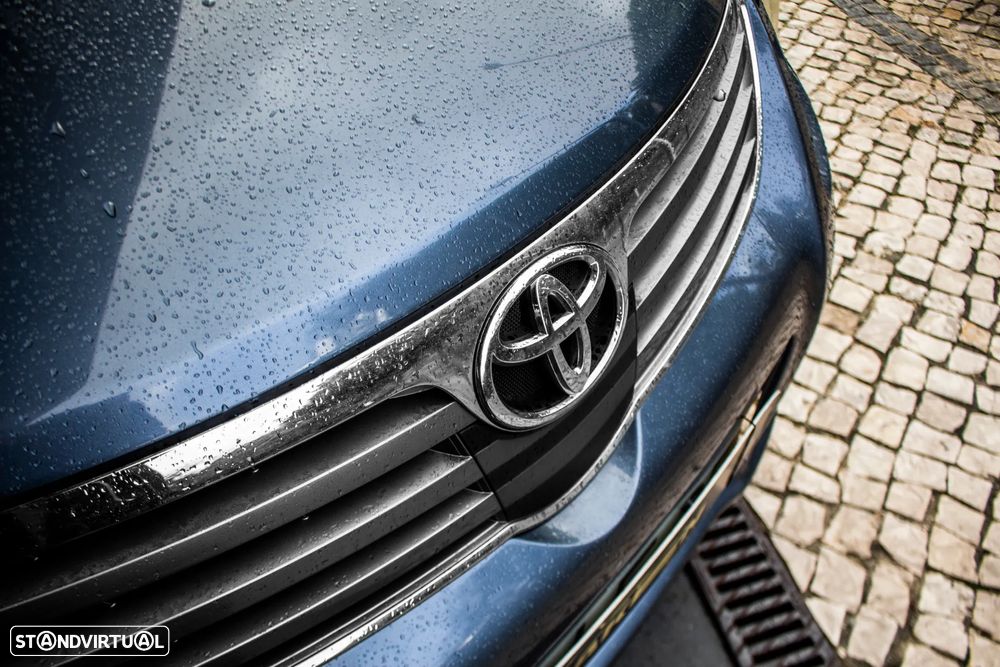 Toyota Avensis SW 2.2 D-CAT Premium - 8