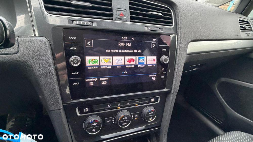 Volkswagen Golf - 12