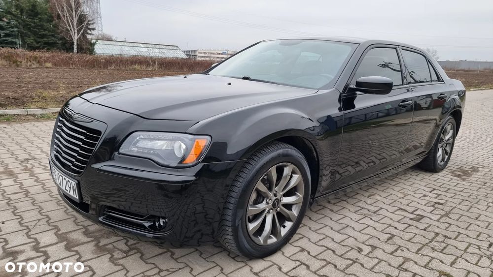 Chrysler 300s - 18