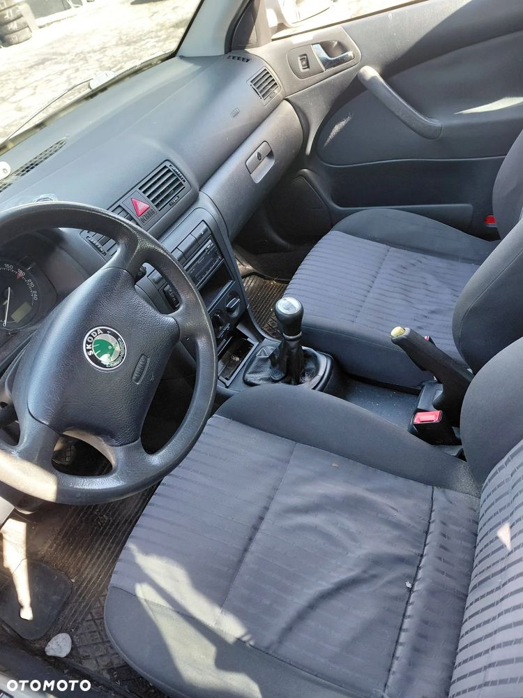 Części- Skoda Octavia  Rok 2001 Pojemność 1781 Moc 110 kw Benzyna - 5
