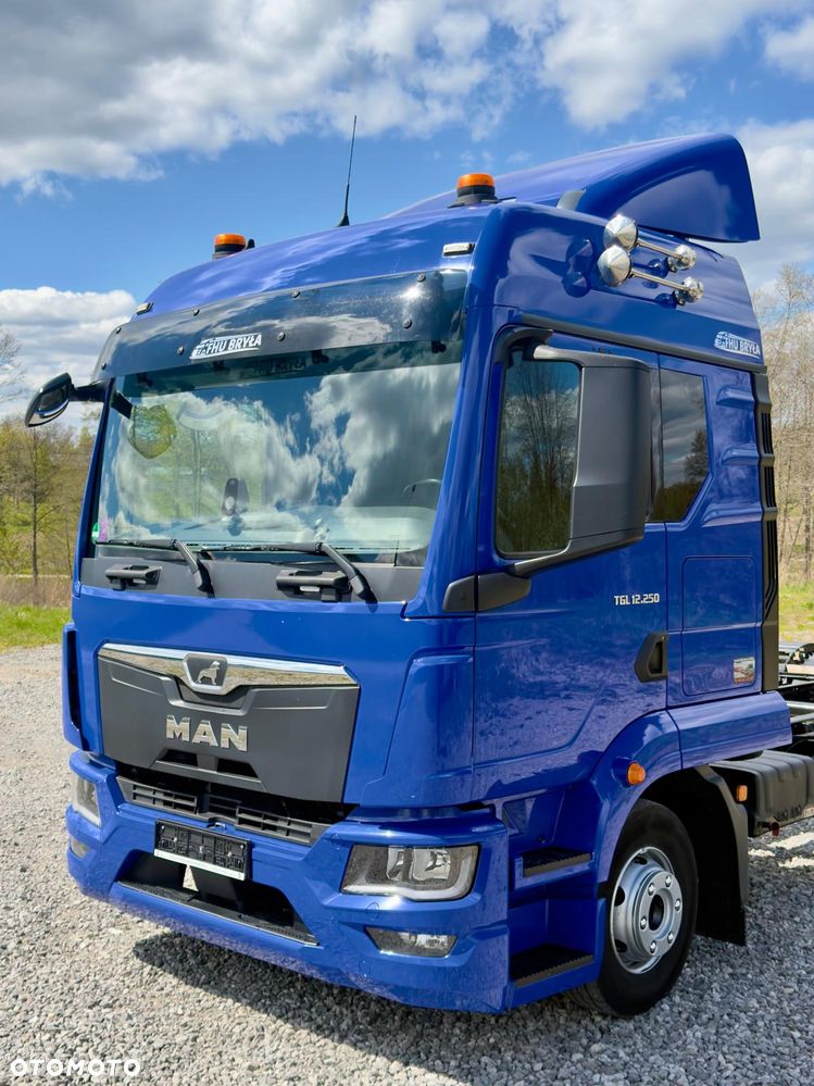 MAN TGL 12.250  /  NOWY MODEL / SYPIALKA / JAK NOWY /E6 /  SERWISOWANY / 2021 / AUTOMAT /  FIRANKA / SPROWADZONY / PIERWSZY WŁAŚCICIEL / LAWETA / KONTENER / DO BYDŁA / POMOC DROGOWA - 13