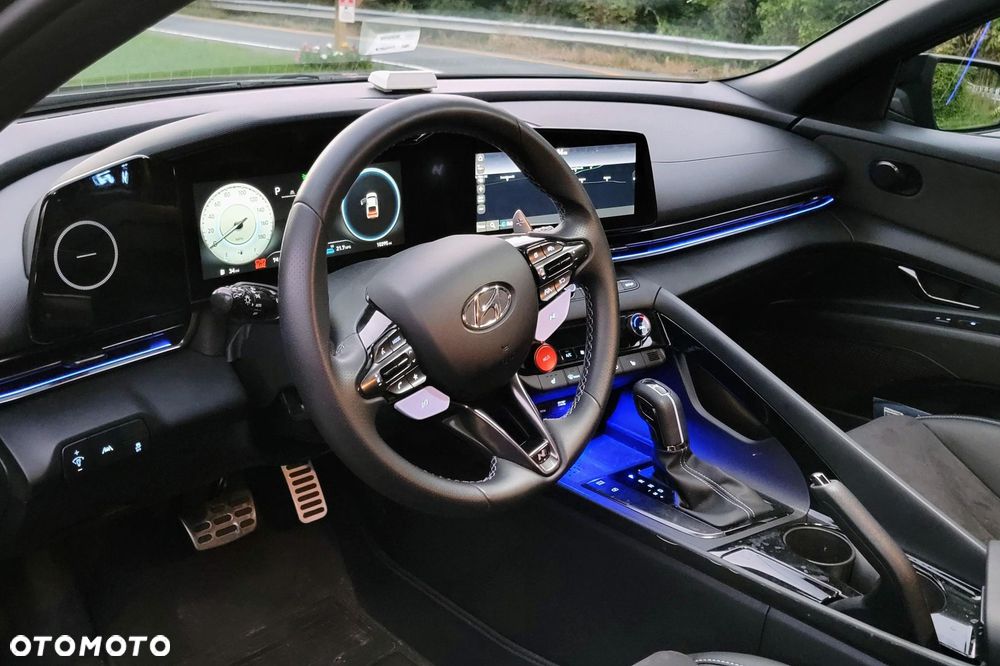 Hyundai Elantra - 10