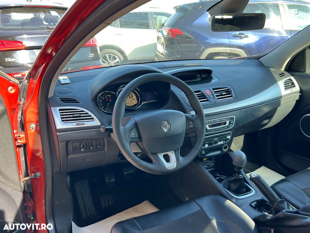 Renault Megane 1.6 Coupe Dynamique - 8
