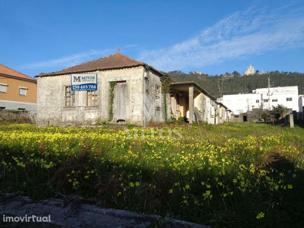 Moradias para restauro - Areosa - Grande imagem: 2/13