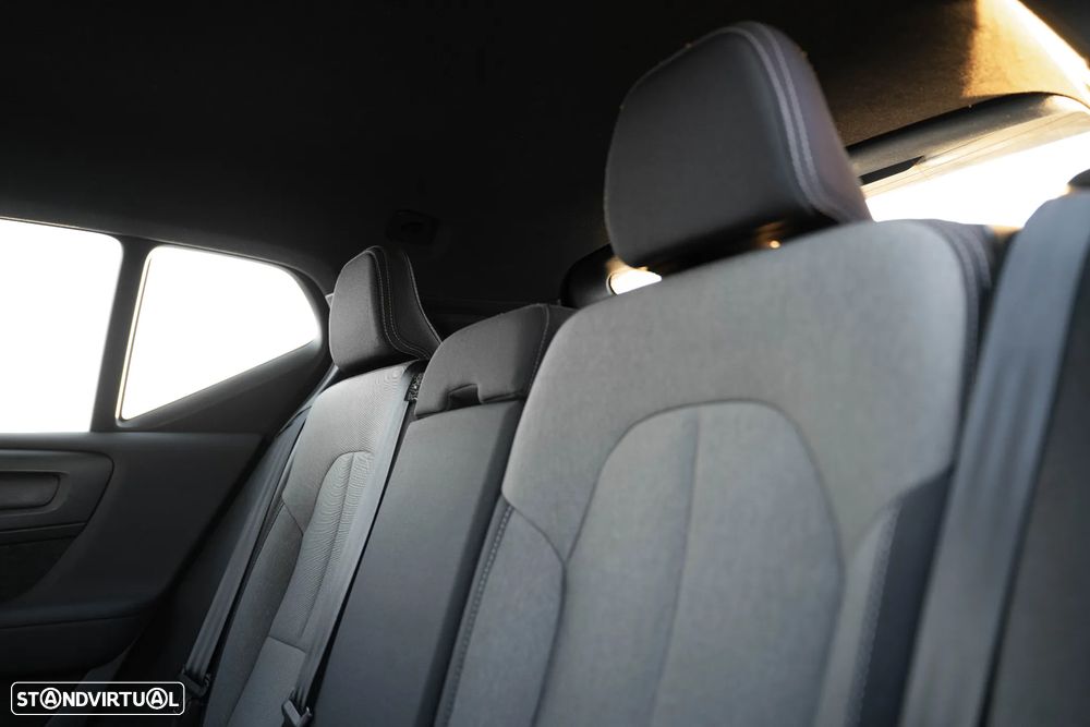 Volvo XC 40 - 48