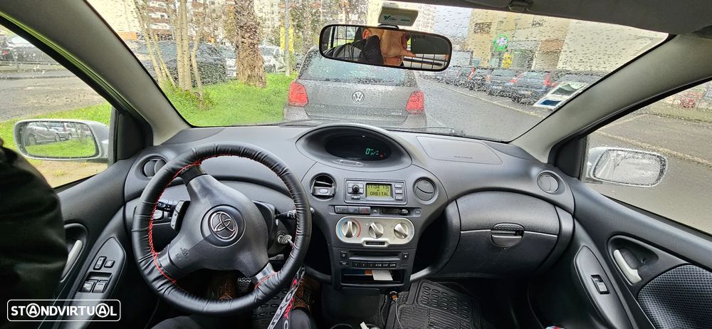 Toyota Yaris 1.4 D-4D Sol AC - 12