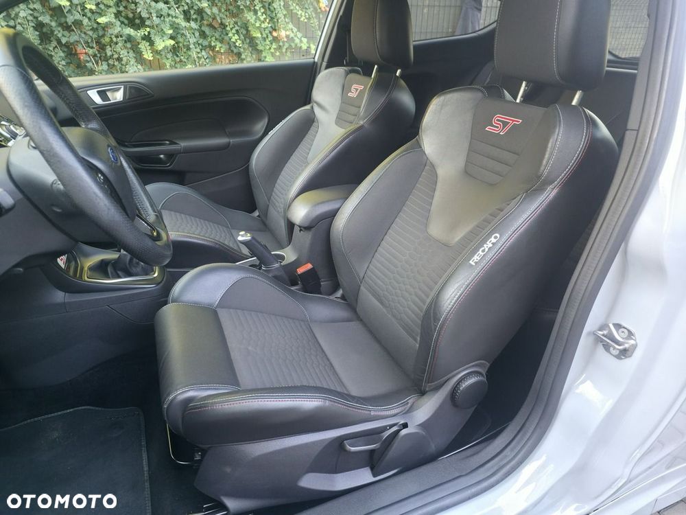 Ford Fiesta ST200 - 22