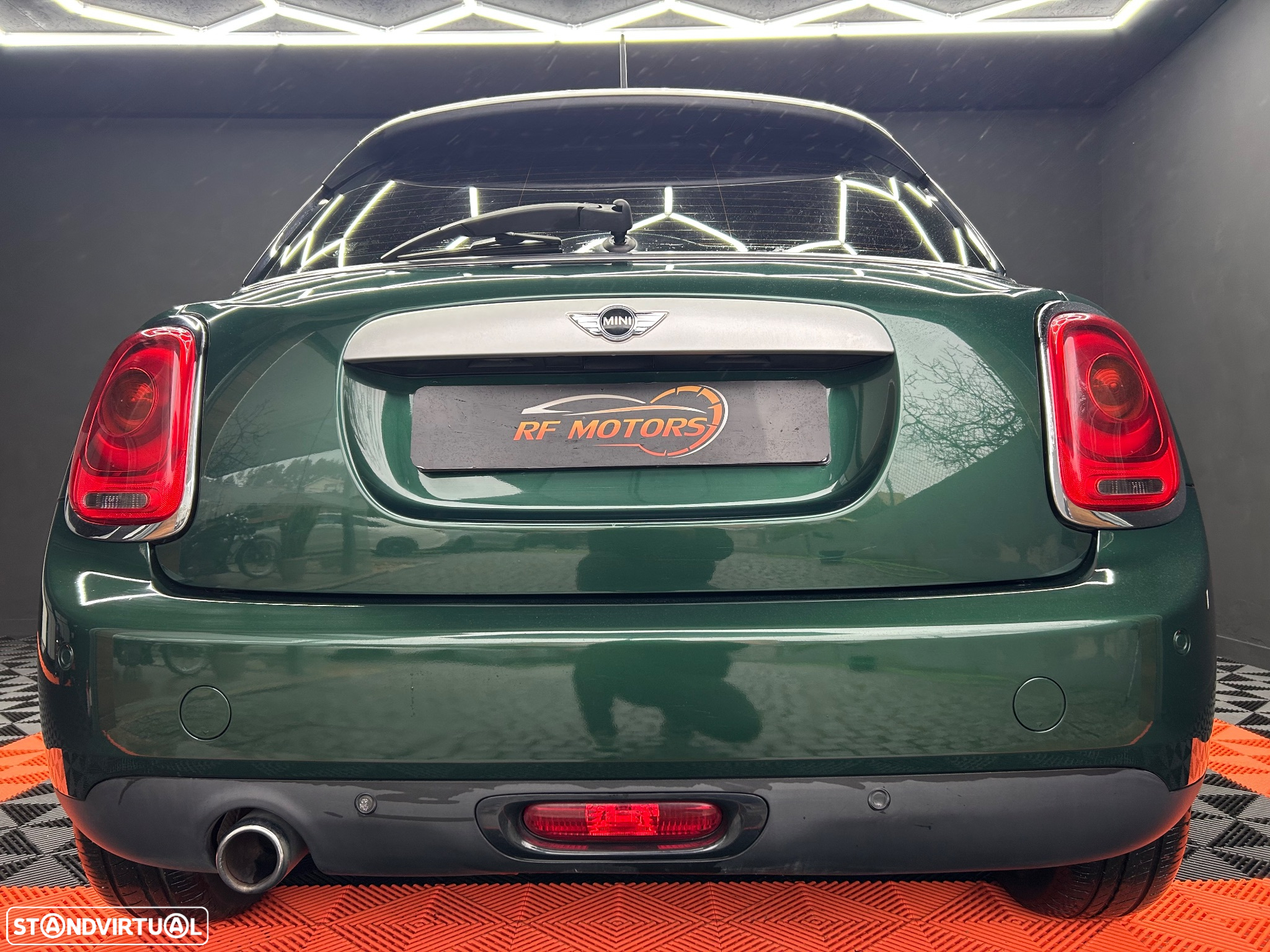 MINI 5 Portas Cooper D Auto - 24