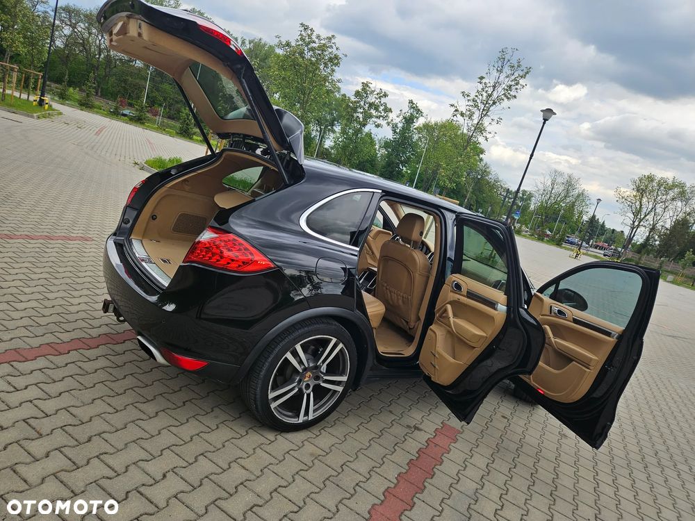 Porsche Cayenne - 13