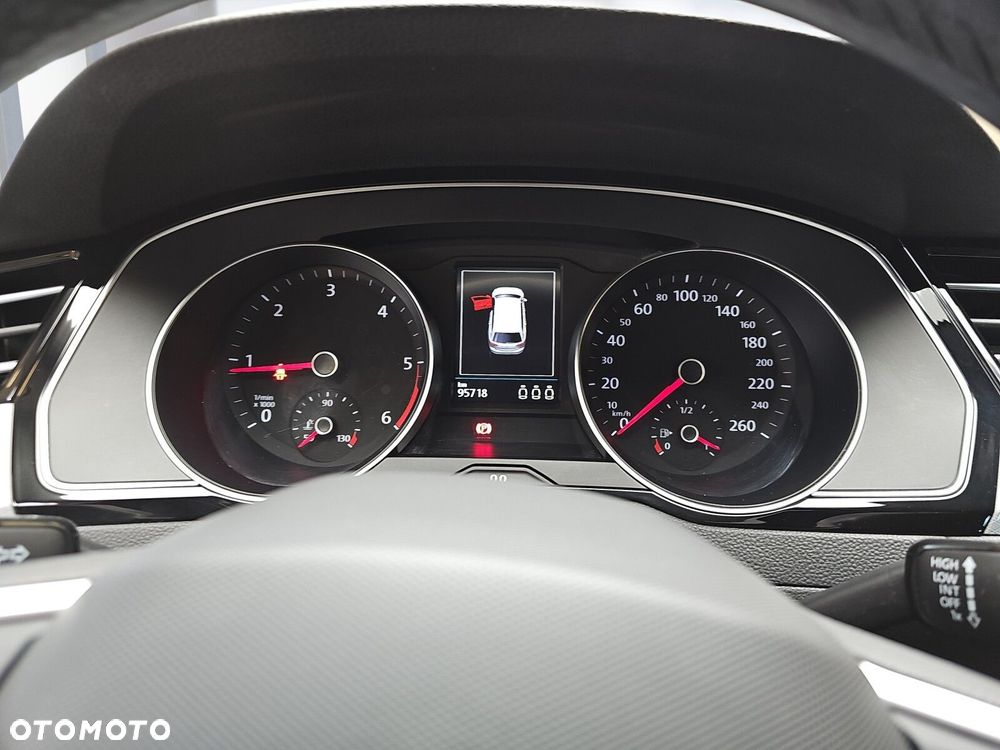 Volkswagen Passat 2.0 TDI EVO Business - 17