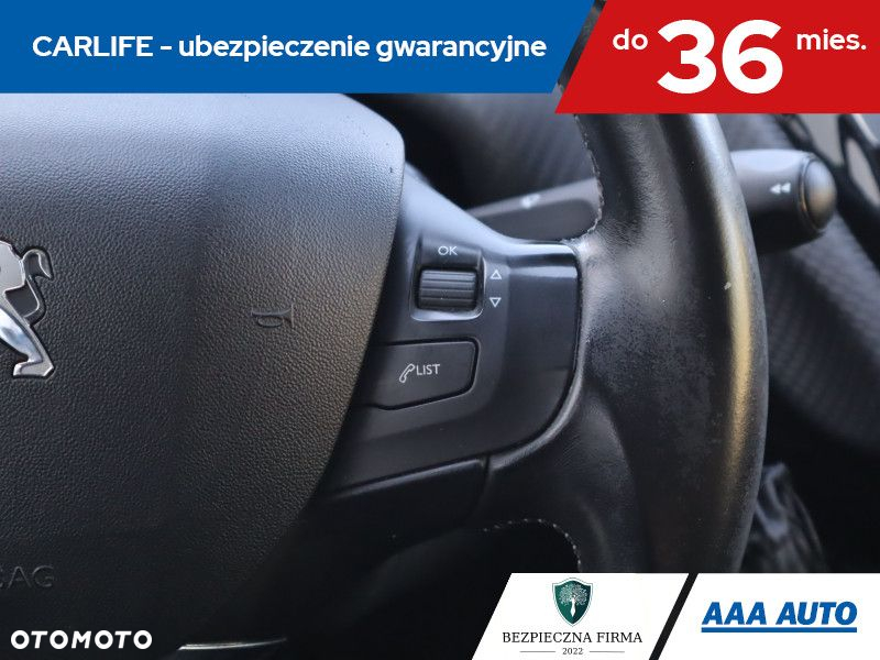 Peugeot 208 - 18