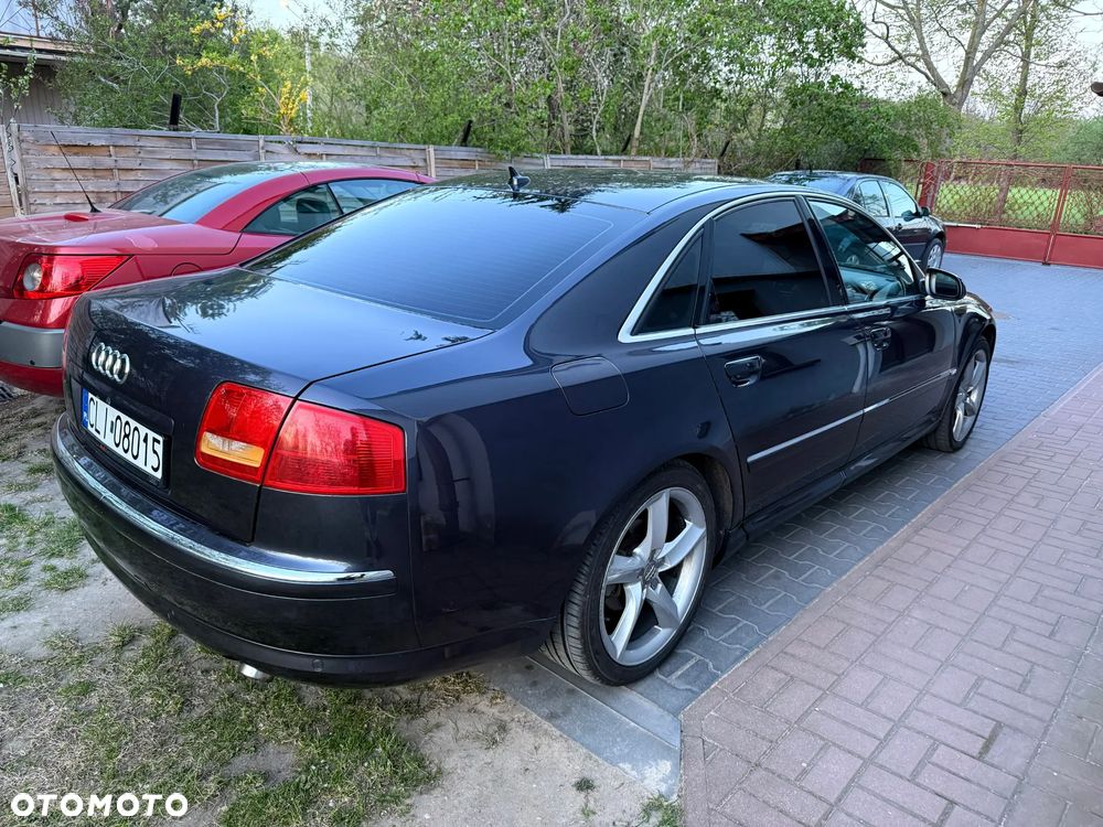 Audi A8 - 4