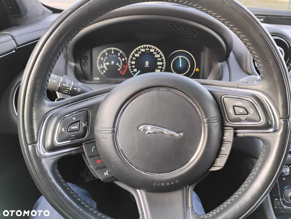 Jaguar XJ 3.0 V6 Kompressor AWD Langversion Portfolio - 31