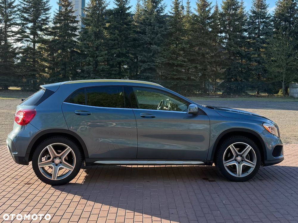 Mercedes-Benz GLA 250 4Matic 7G-DCT AMG Line - 12