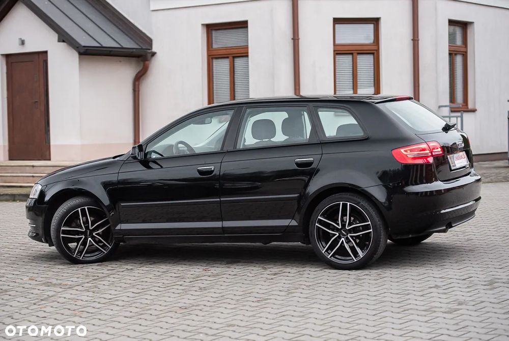 Audi A3 Sportback - 10