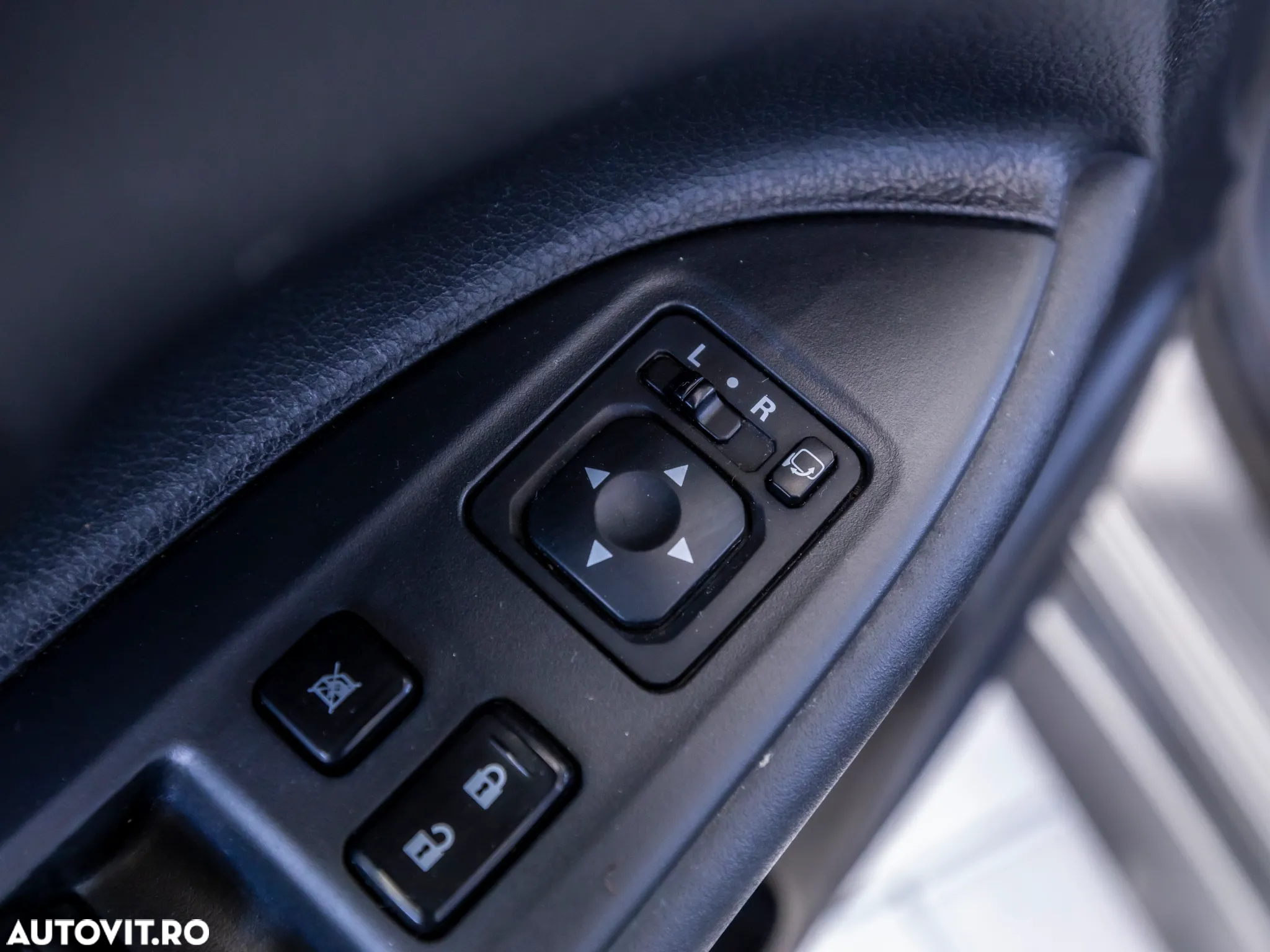 Mitsubishi Outlander 2.0 4WD Plug-In Hybrid - 30