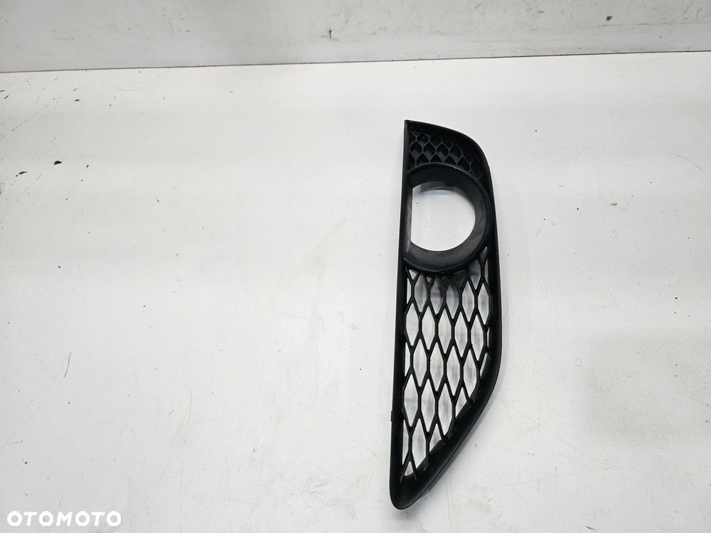 KRATKA HALOGENU ATRAPA ZDERZAKA LEWA AUDI Q7 4L LIFT 4L0807675C - 5