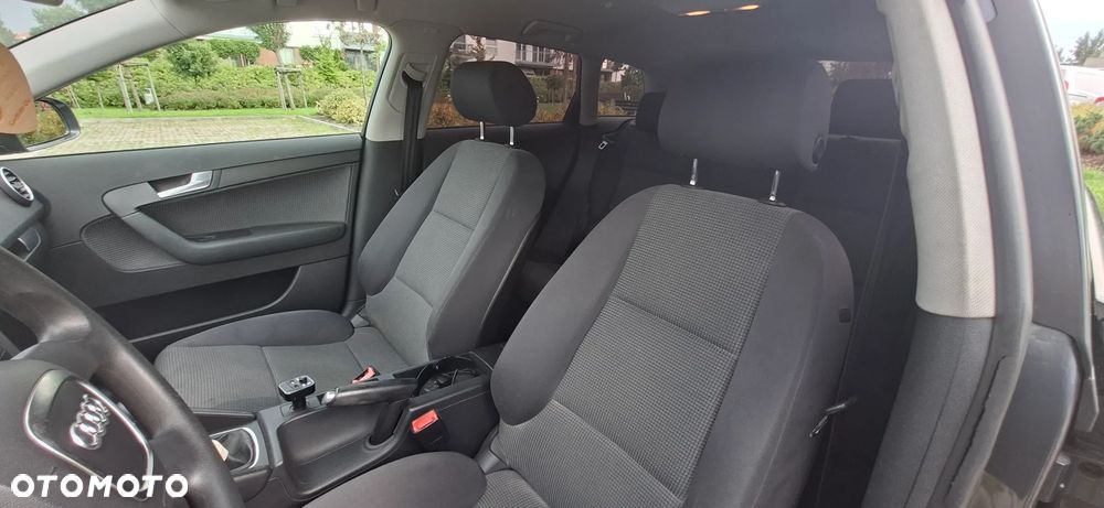 Audi A3 Sportback 1.6 Ambiente - 13