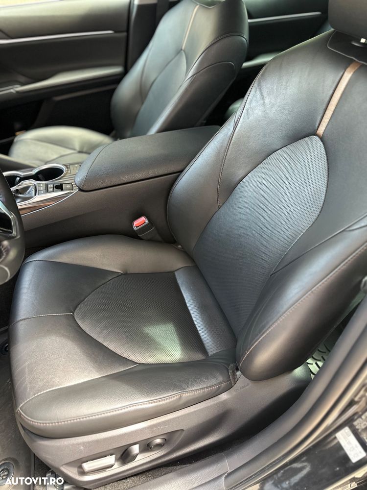 Toyota Camry 2.5 Dynamic - 18