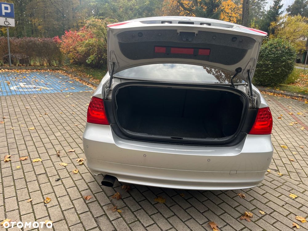 BMW Seria 3 318i Edition Lifestyle - 18