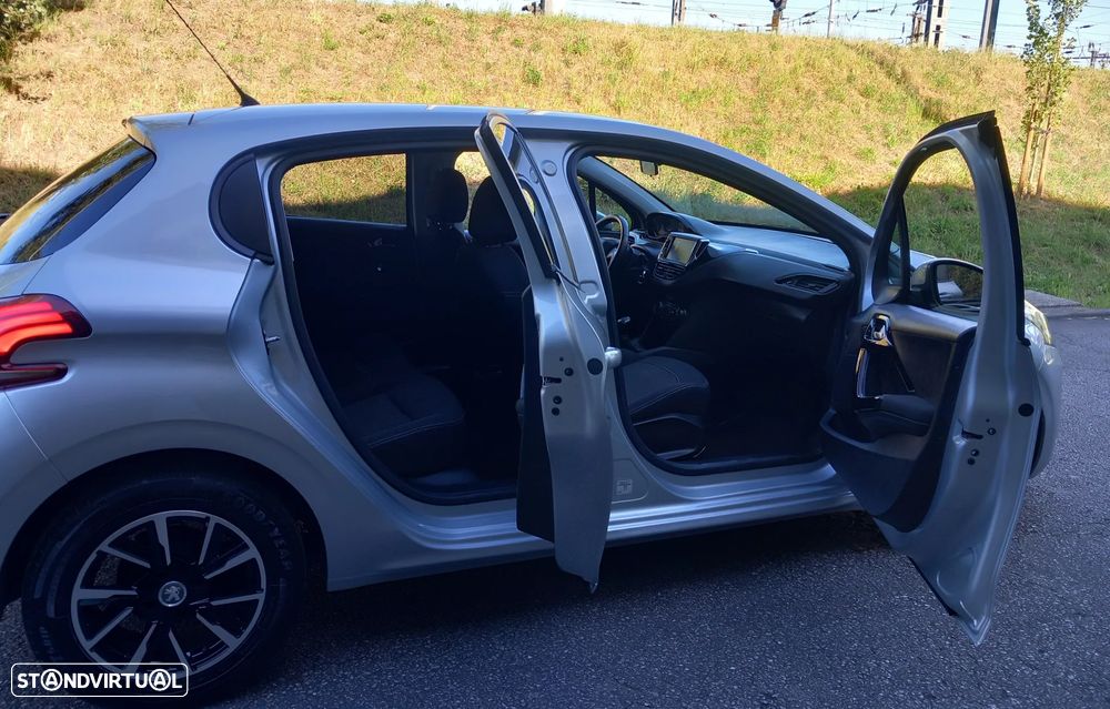 Peugeot 208 1.6 BlueHDi Style - 15